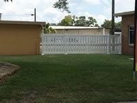 5 foot tall semi-private vinyl fence